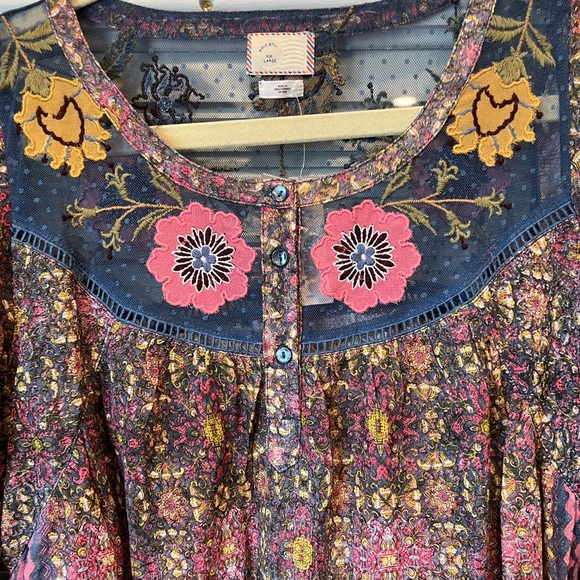 NWT Anthropologie Cuitadella top size Large; lace overlay embroidered flowers - Picture 15 of 16